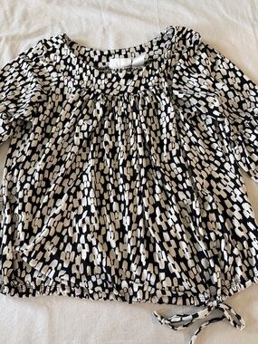 Black and White Printed Tie-Hem Blouse